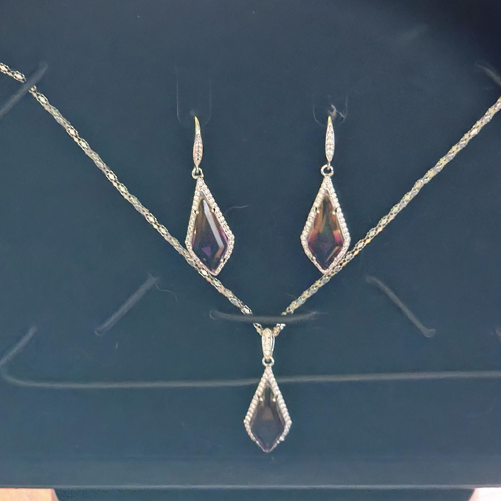 Gold and Purple Necklace Set